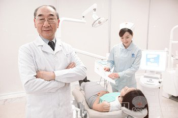 牙齿美白需多少钱